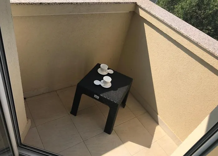 Miruna S Bazenom I Jakuzijem Donje Rastane